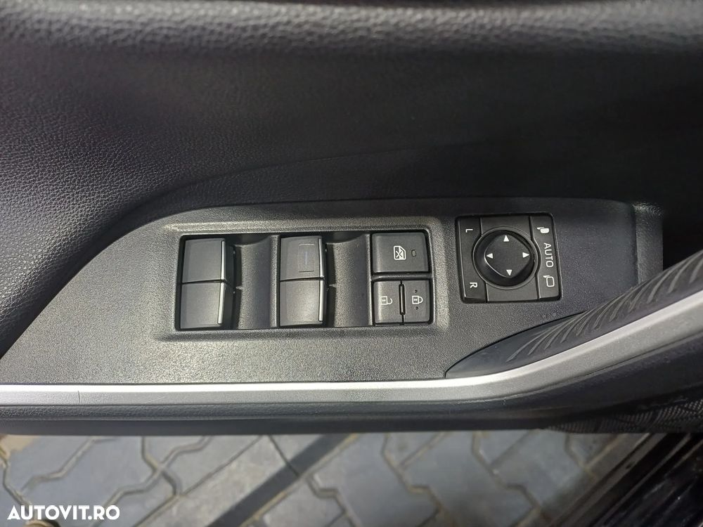 Toyota RAV4 2.5 4x4 Hybrid Black Edition - 9