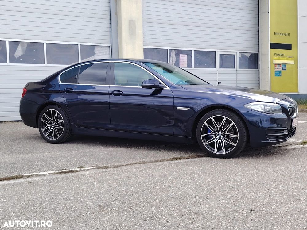BMW Seria 5 520d Touring Luxury Line - 6