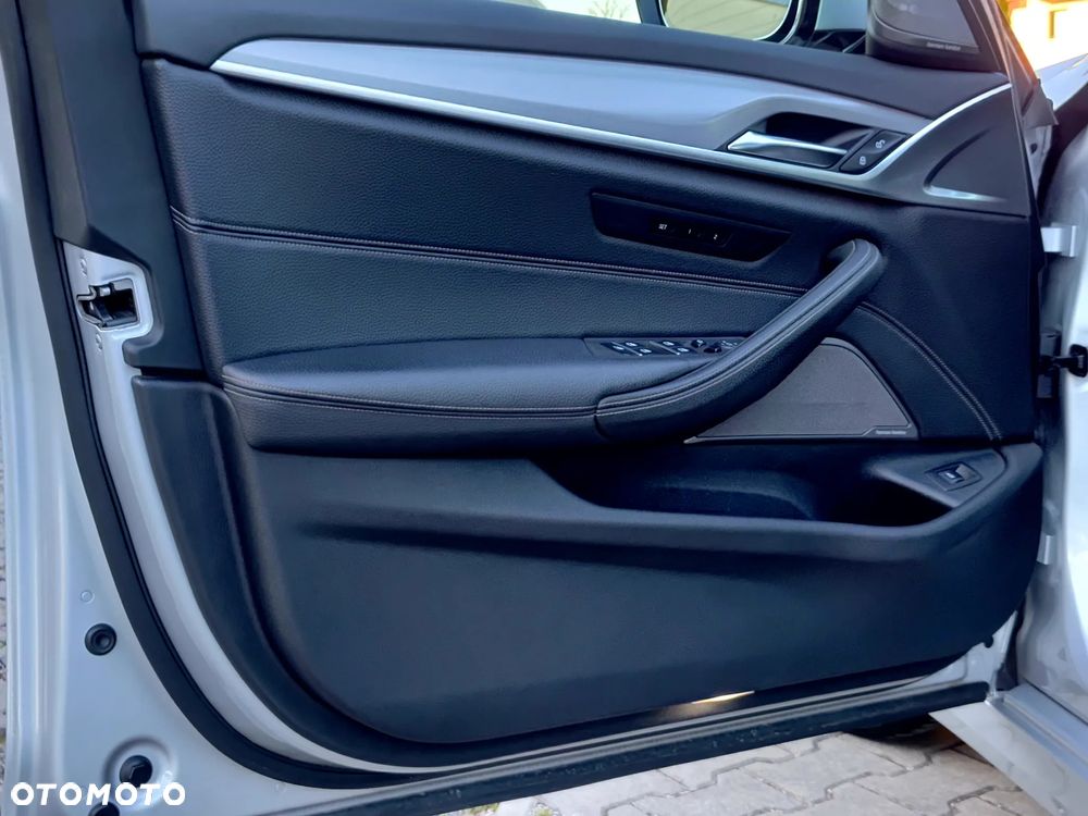 BMW Seria 5 520d Sport Line sport - 15
