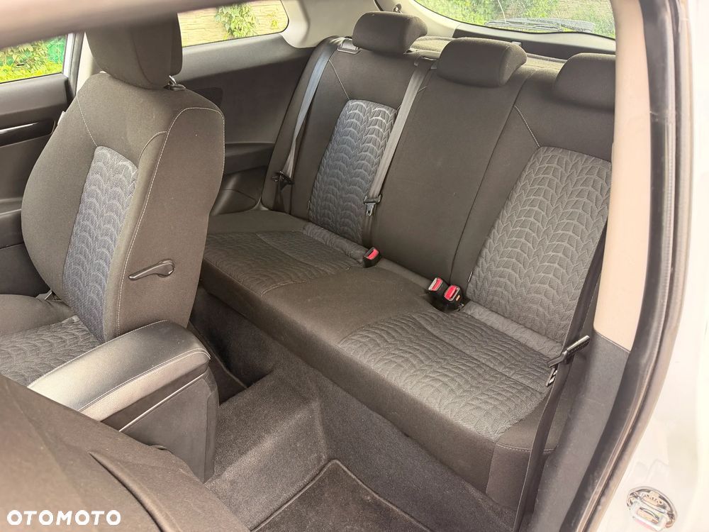 Kia Ceed - 18