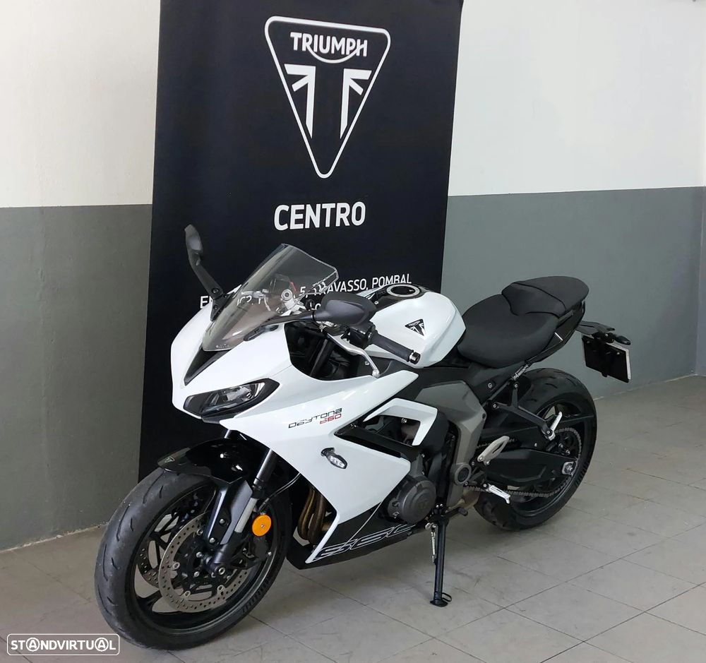Triumph Daytona 660 - 6