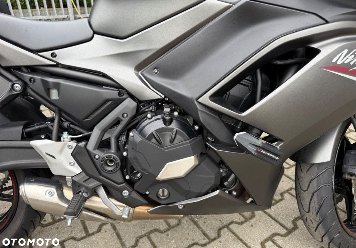 Kawasaki Ninja - 4