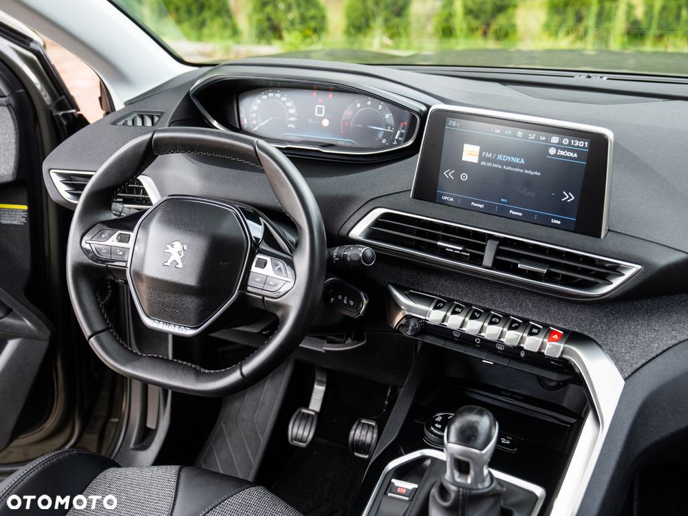 Peugeot 3008 1.2 PureTech Allure - 27