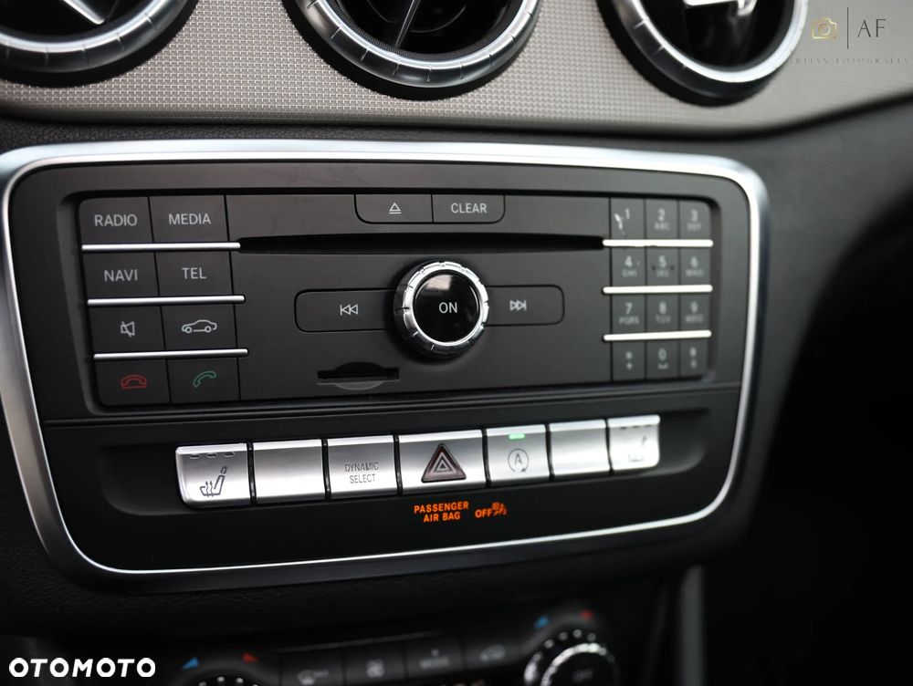 Mercedes-Benz CLA 220 d 7G-DCT - 31