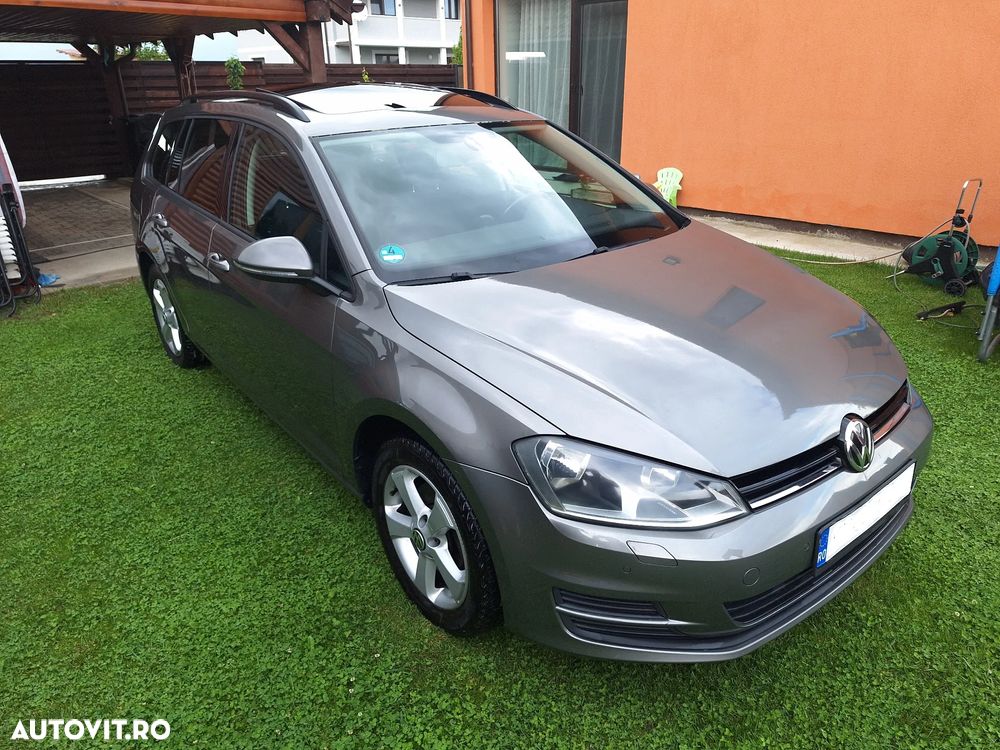 Volkswagen Golf 1.6 TDI DPF Highline - 1