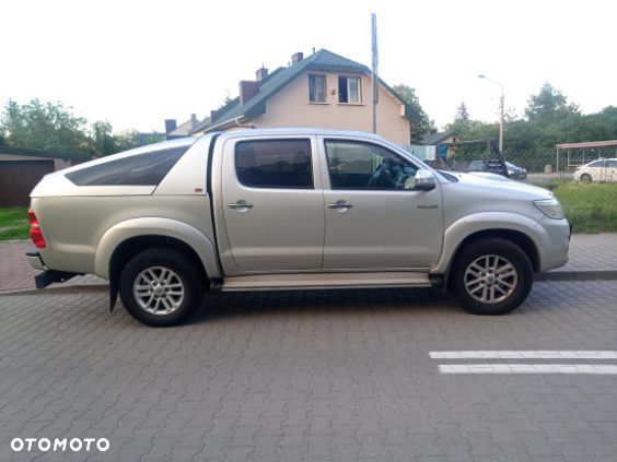 Toyota Hilux 3.0 D-4D SR5 - 4