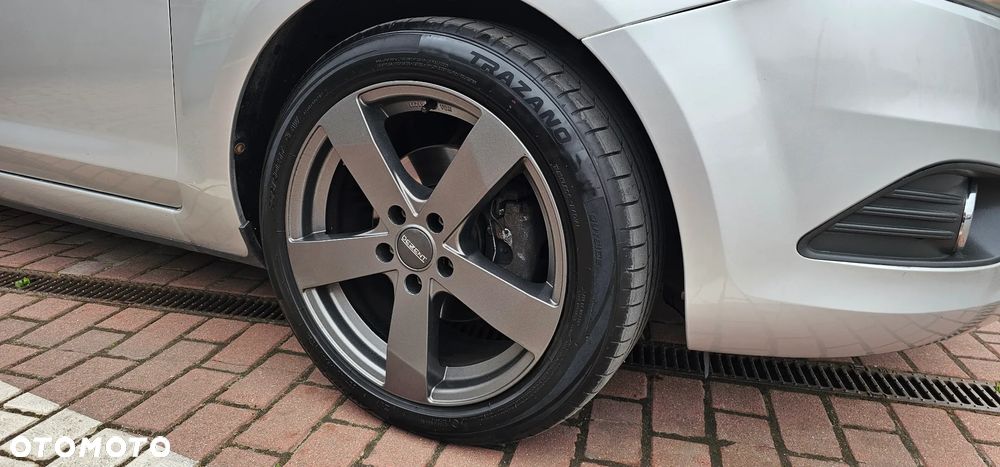 Ford Focus 1.6 16V Style - 11