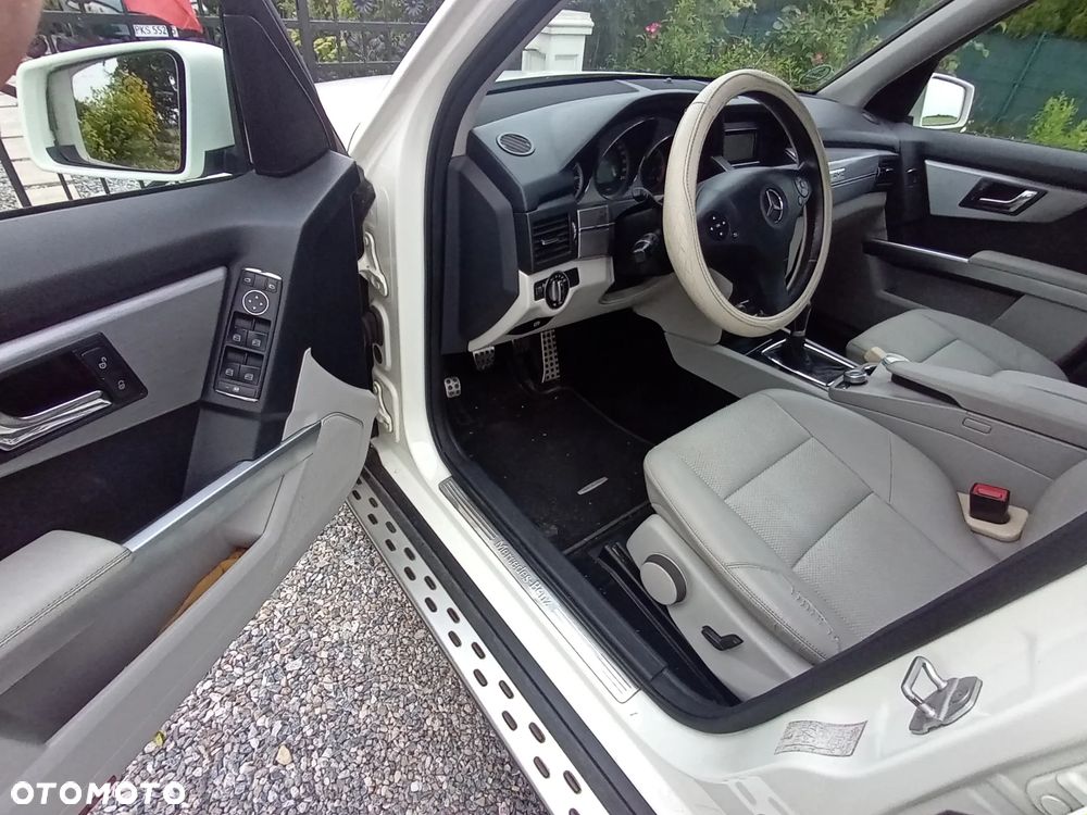 Mercedes-Benz GLK - 22