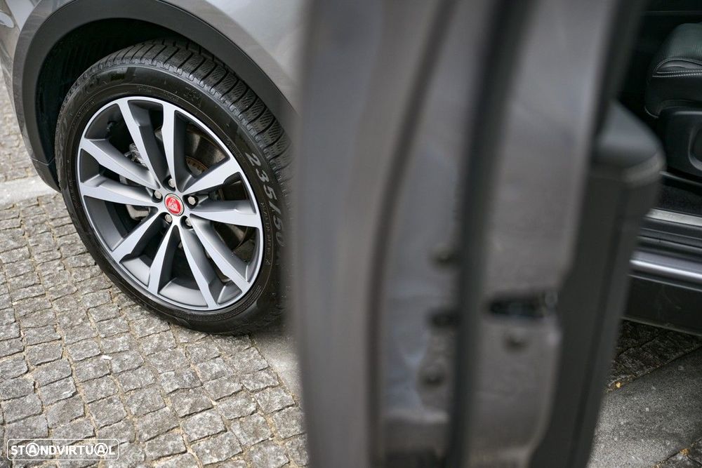 Jaguar E-Pace — fotografia 10