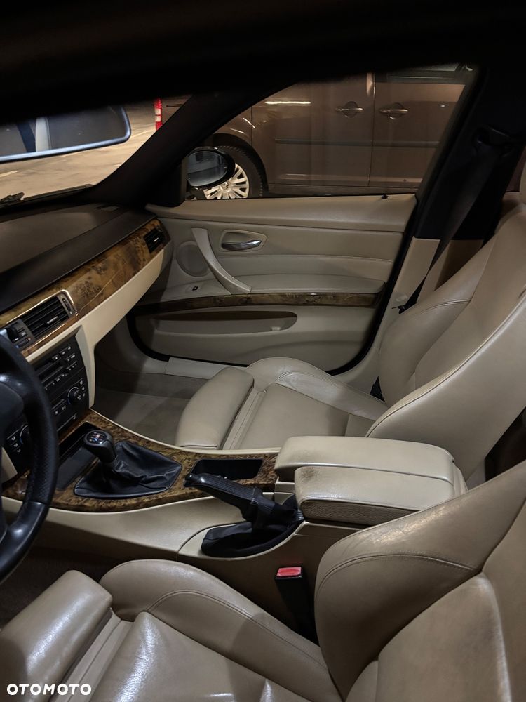 BMW Seria 3 320d - 11