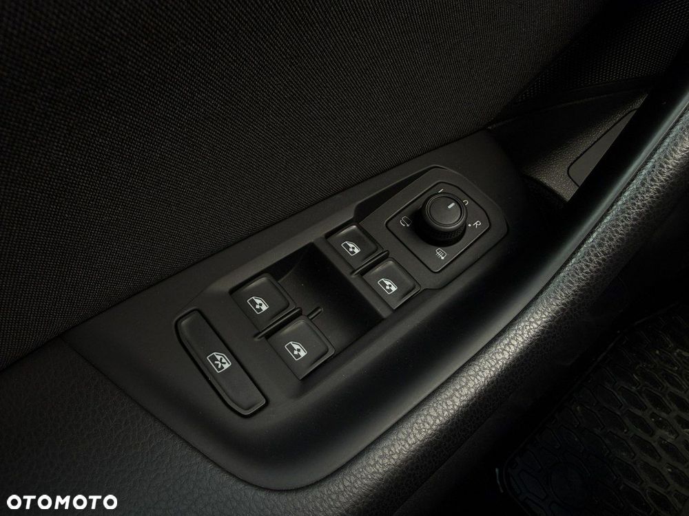 Volkswagen Passat - 20