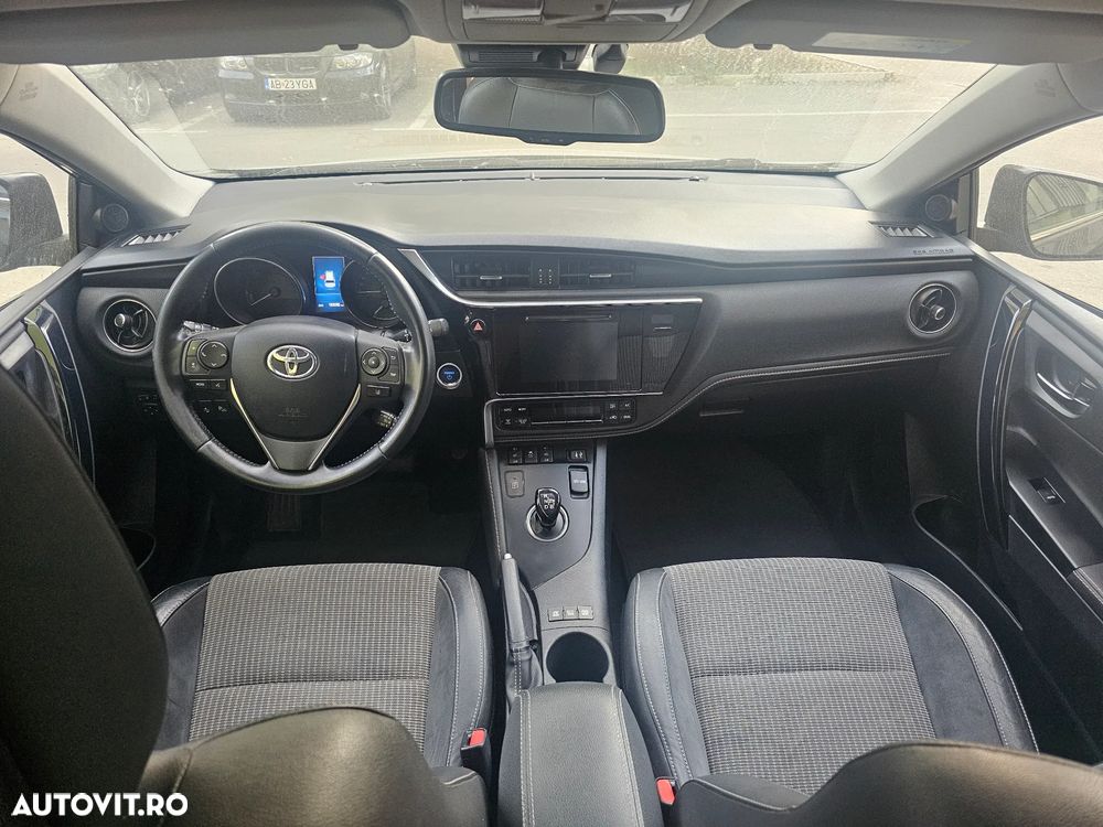Toyota Auris 1.8 VVT-i Automatik Executive - 22