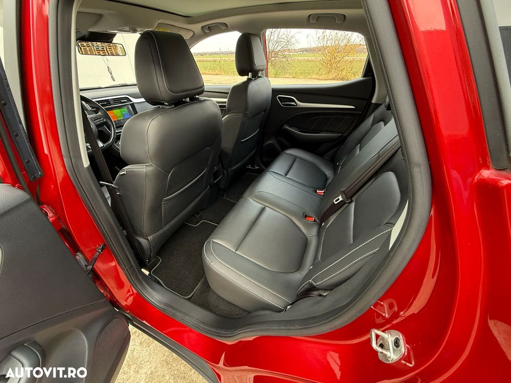 MG ZS EV Luxury - 13