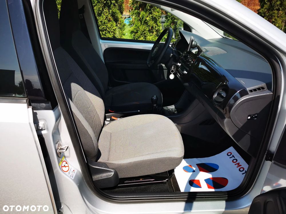 Volkswagen up! high - 25