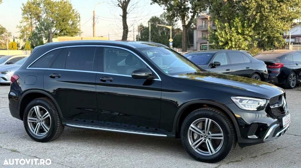 Mercedes-Benz GLC - 12
