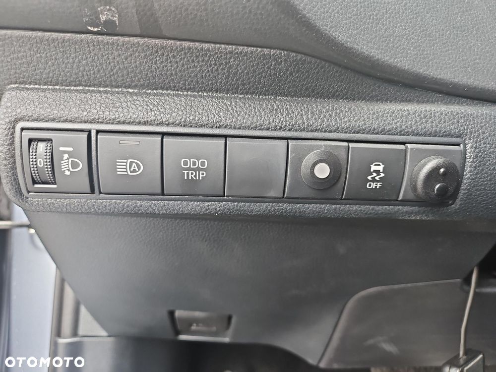 Toyota Corolla 1.8 Hybrid Comfort - 18