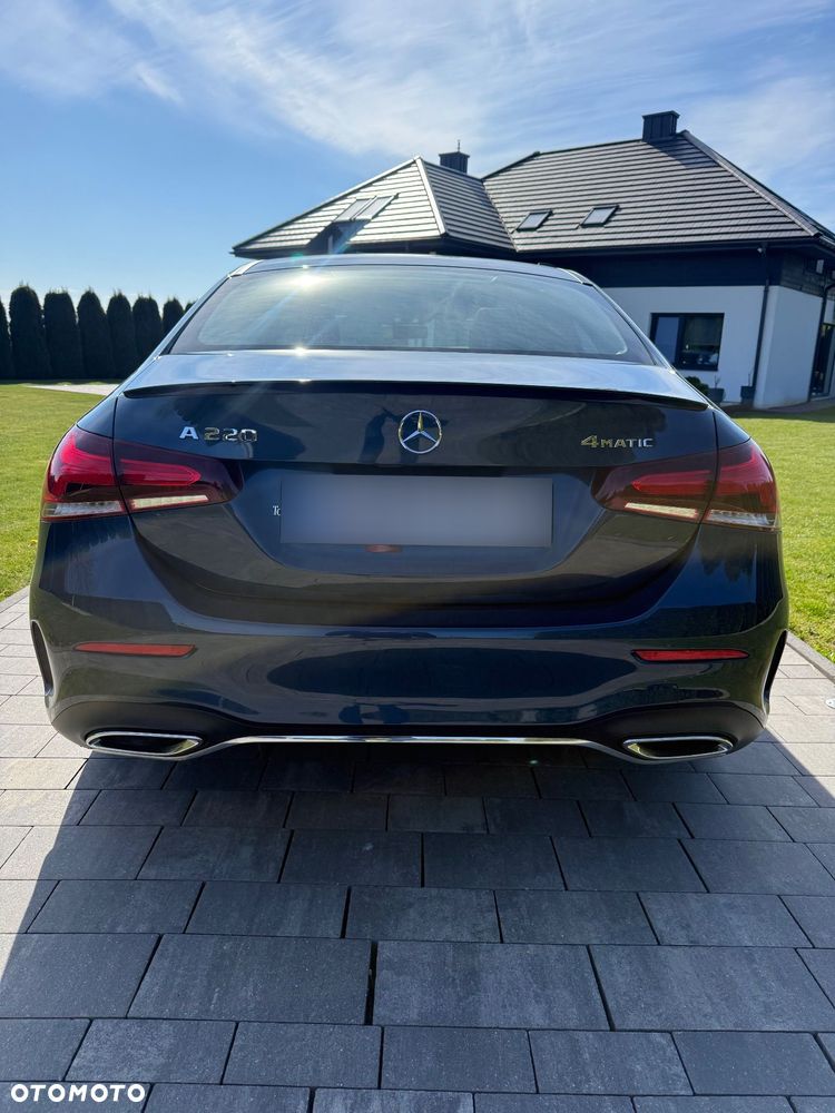 Mercedes-Benz Klasa A 220 4-Matic AMG Line 8G-DCT - 4