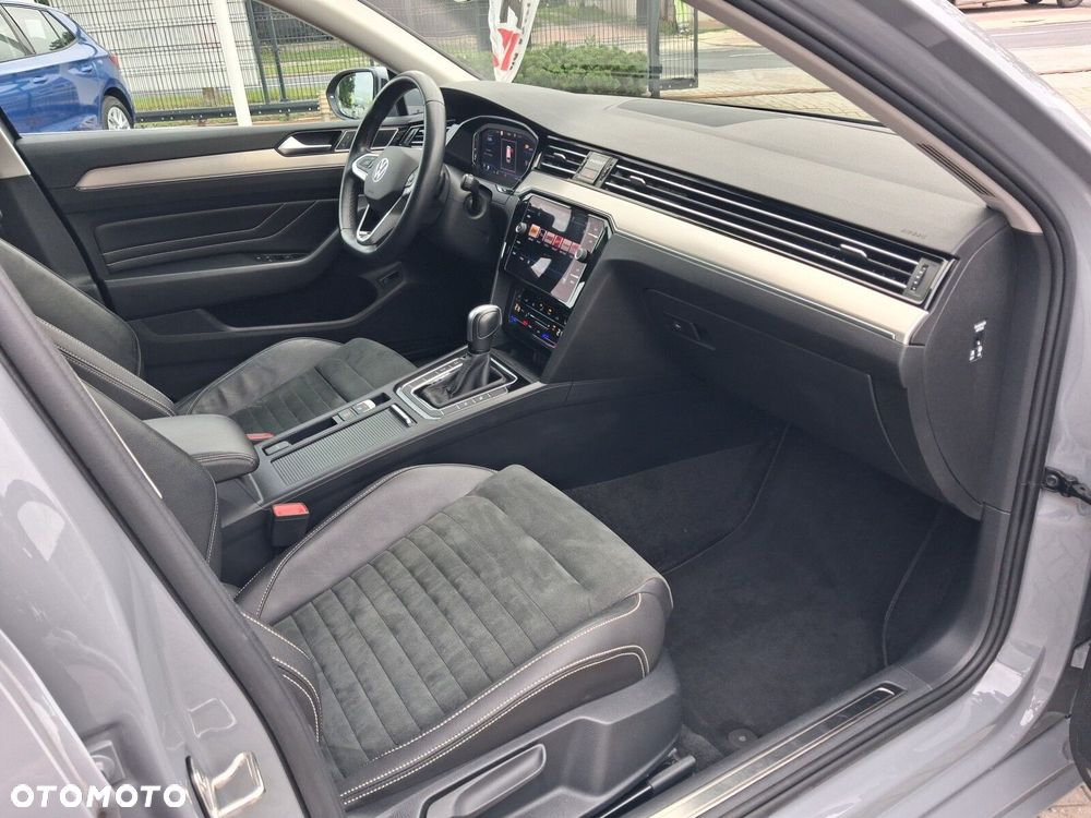 Volkswagen Passat - 10
