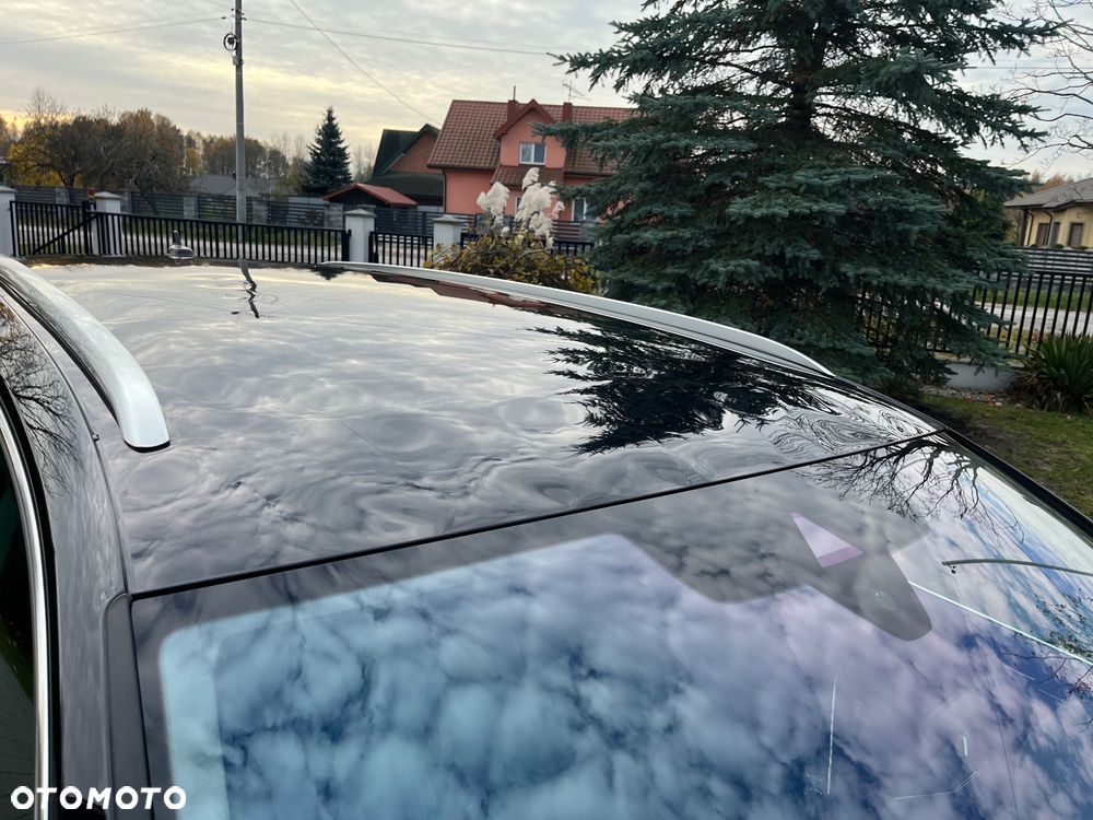 Volkswagen Passat 2.0 TDI SCR Elegance DSG - 14