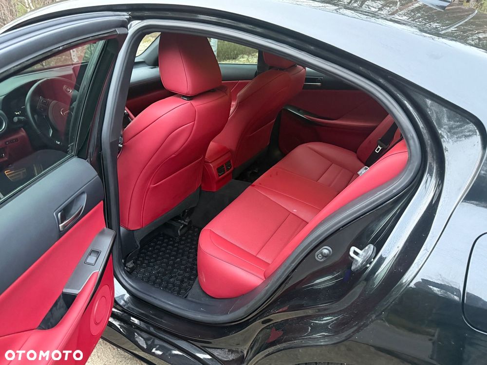 Lexus IS 200t / 300 F Sport - 14