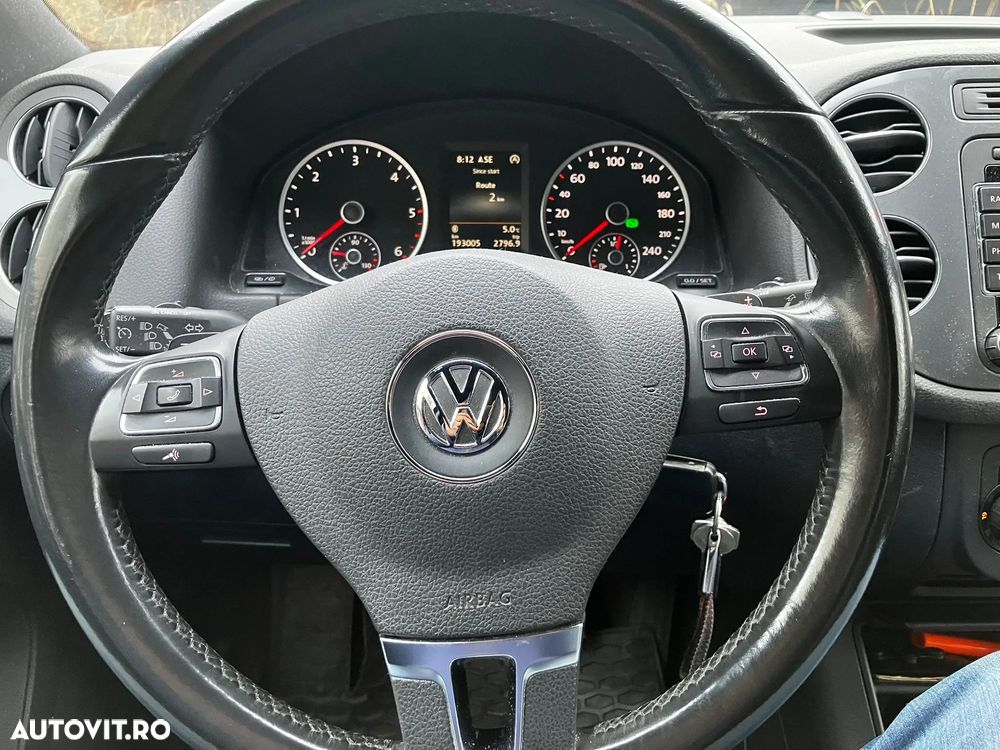 Volkswagen Tiguan 2.0 TDI 4Motion DSG BMT Sport & Style - 8