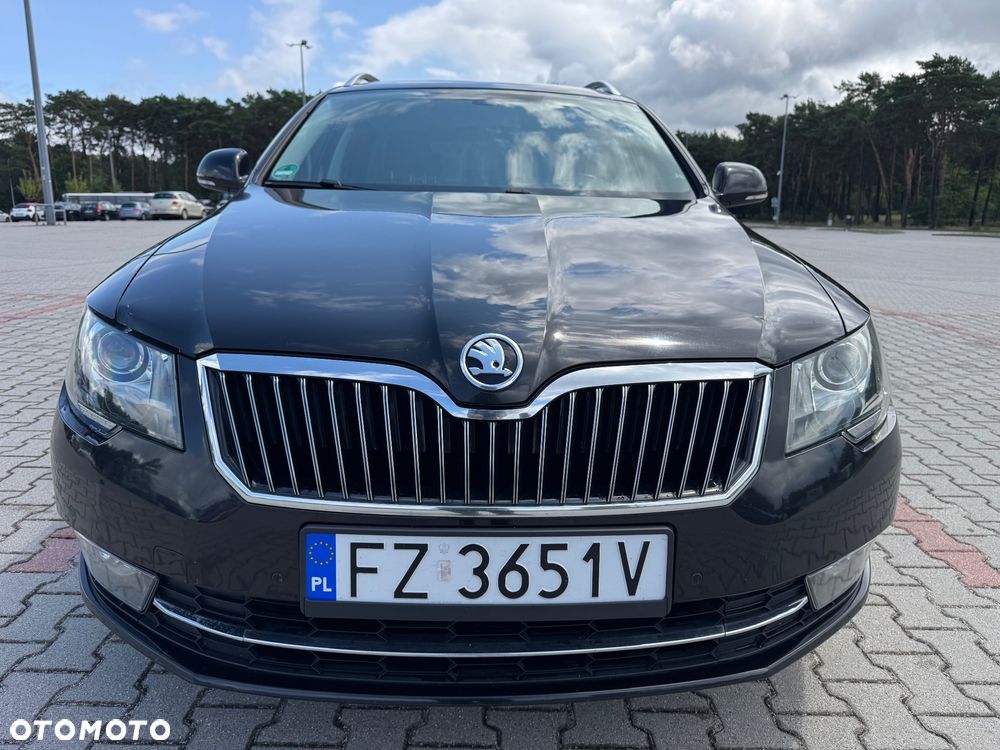 Skoda Superb 2.0 TDI Elegance DSG - 3