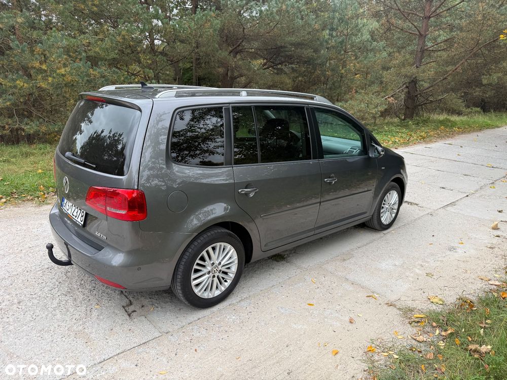 Volkswagen Touran - 3