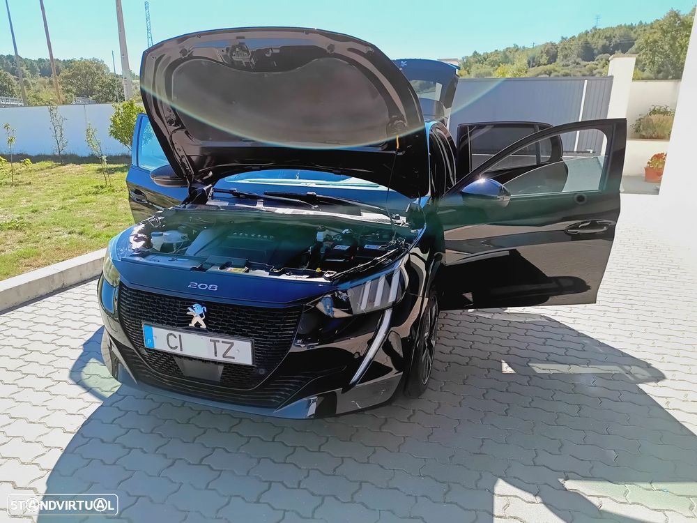 Peugeot e-208 - 4