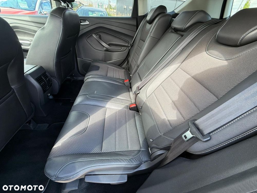 Ford Kuga 1.6 EcoBoost 2x4 Trend - 24