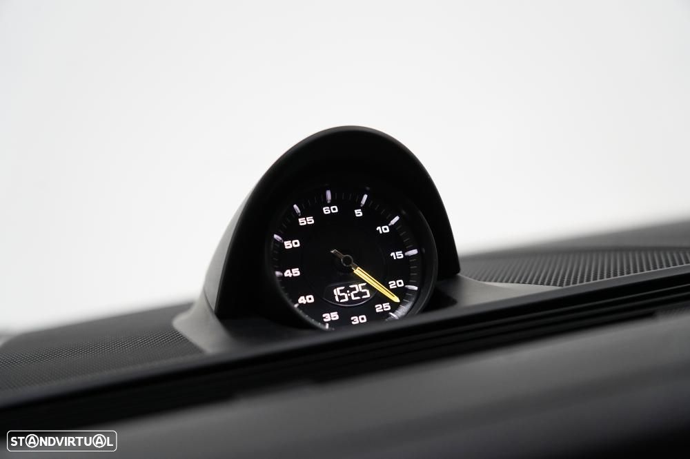 Porsche Panamera Sport Turismo 4 E-Hybrid - 11