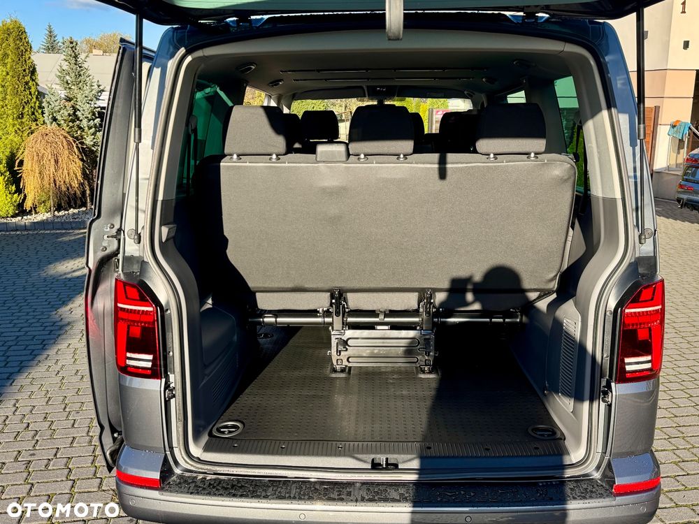 Volkswagen Caravelle - 7