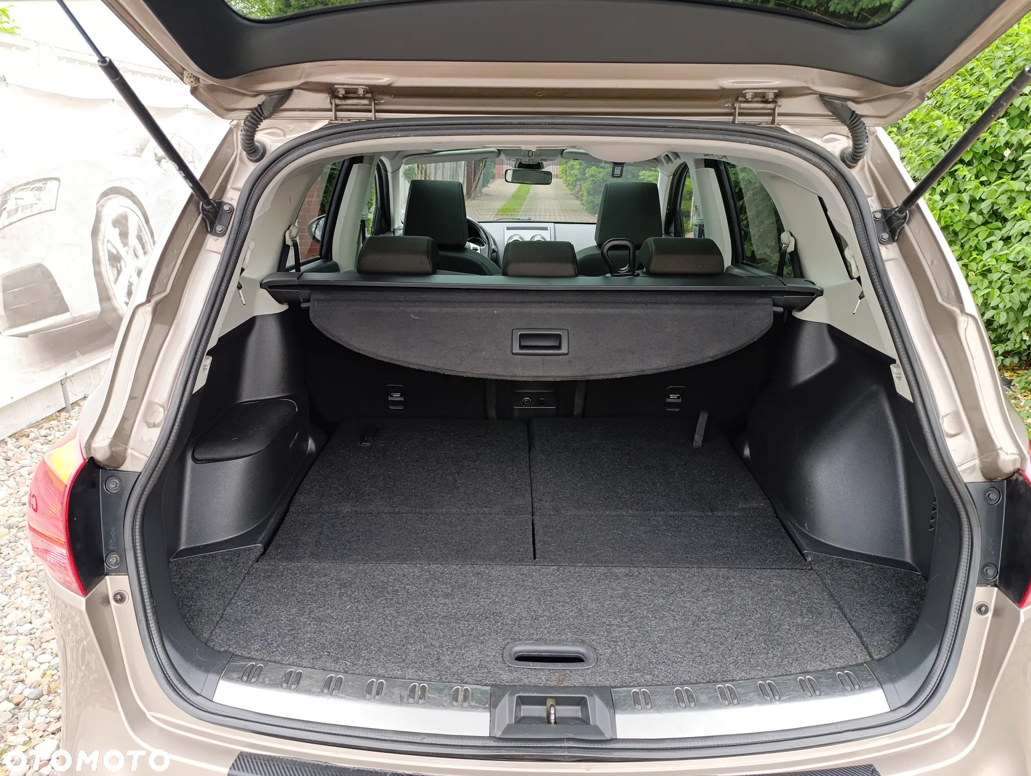 Nissan Qashqai+2 2.0 Tekna - 27