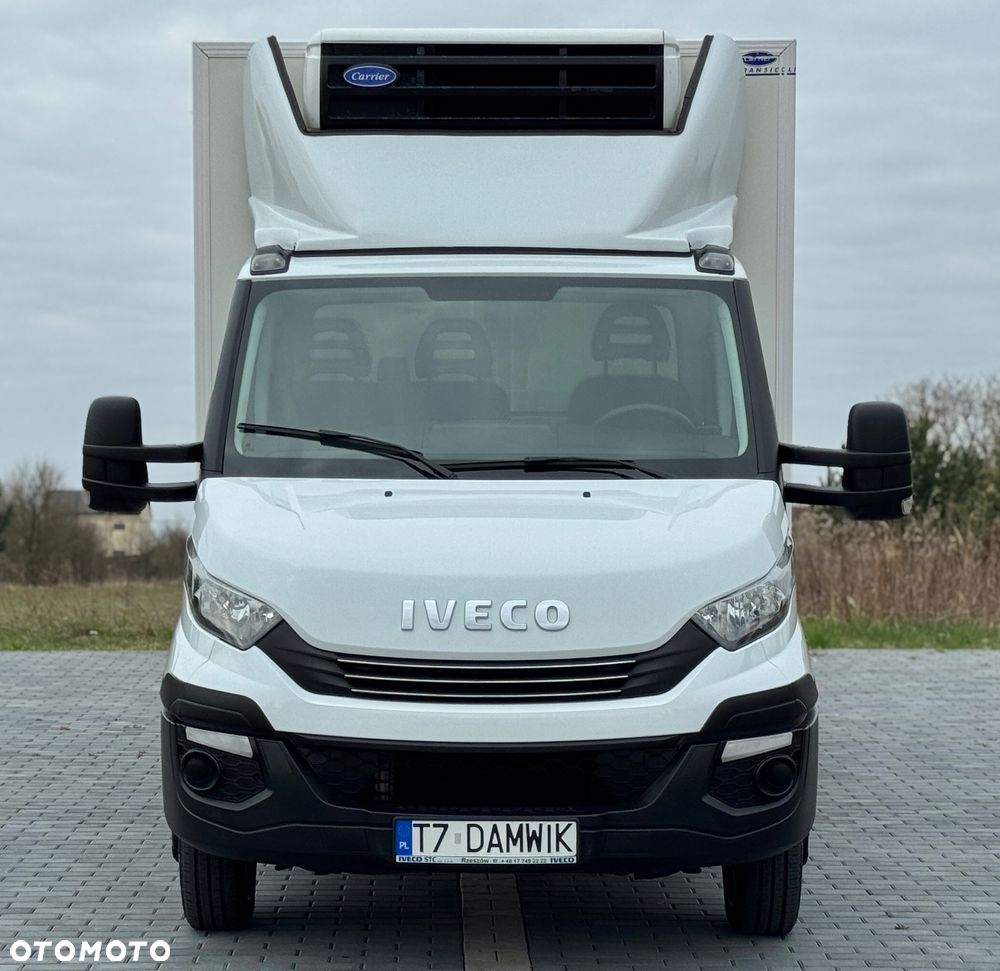 Iveco Daily‼️35/50C18‼️3.0 HI-MATIC Chłodnia/Mroźnia zakres -29C/+20C Grzanie Carrier XARIOS 500 Grube Ściany/Podłoga Przegroda komorowa‼️ na bliźniaku Poduszki Pneumatyczne DMC3500kg Zewnętrzne źródło zasilania 400V - 7
