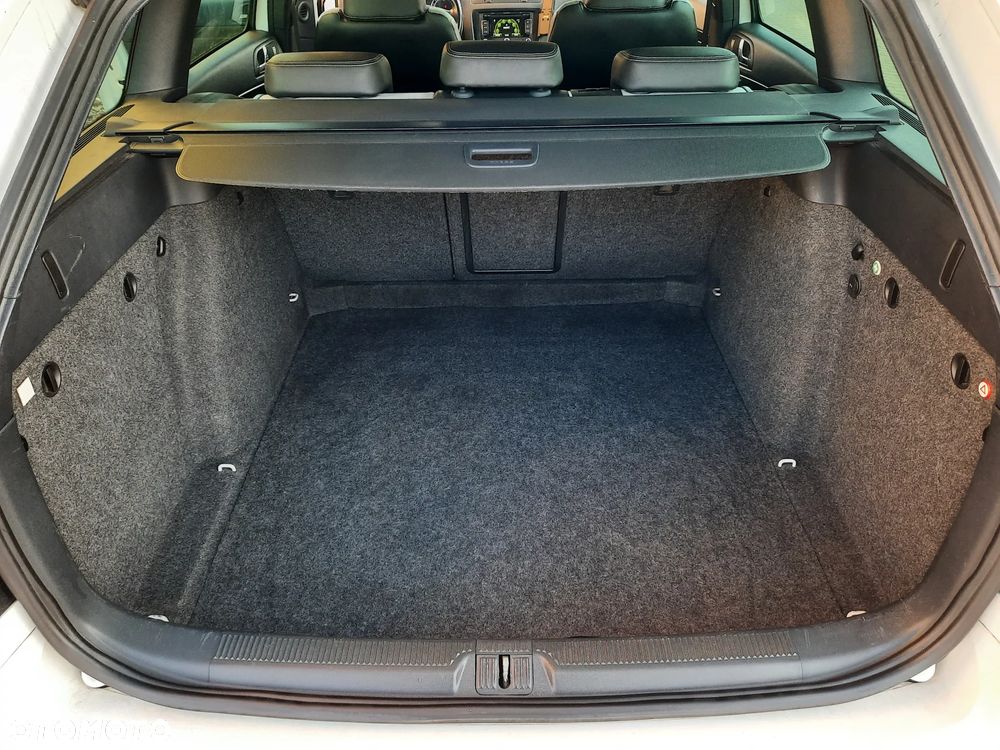 Skoda Octavia 2.0 TDI CR DPF RS - 23