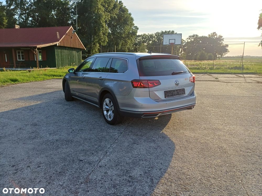 Volkswagen Passat Alltrack 2.0 TDI SCR 4Motion DSG (BMT) - 3