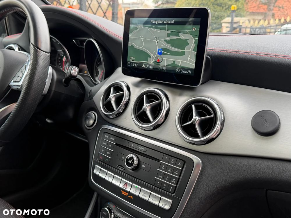 Mercedes-Benz GLA 250 4Matic 7G-DCT AMG Line - 22