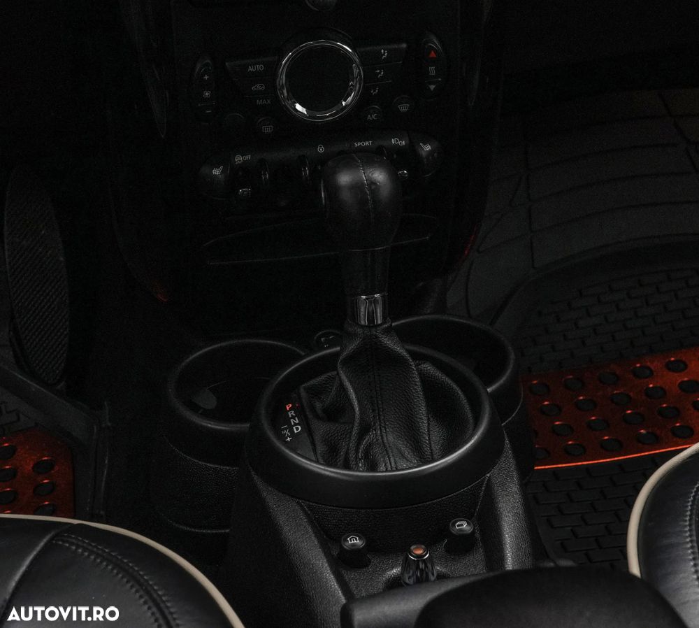 Mini Countryman Cooper D ALL4 AT - 21