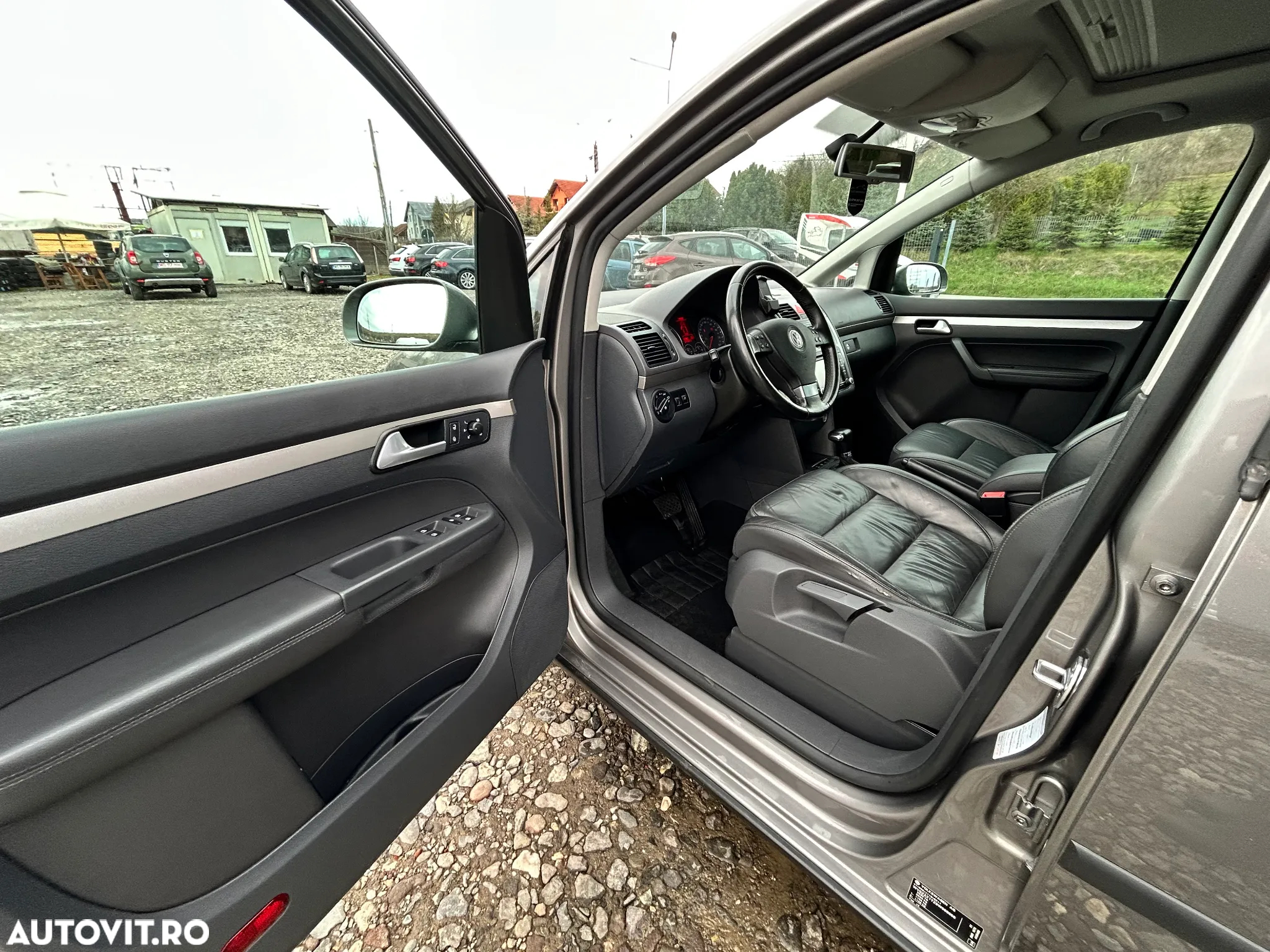 Volkswagen Touran Cross 2.0 TDI DSG - 9