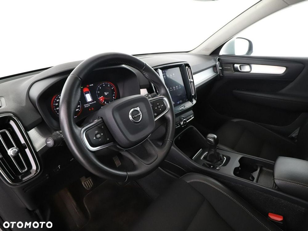 Volvo XC 40 T3 Momentum - 15