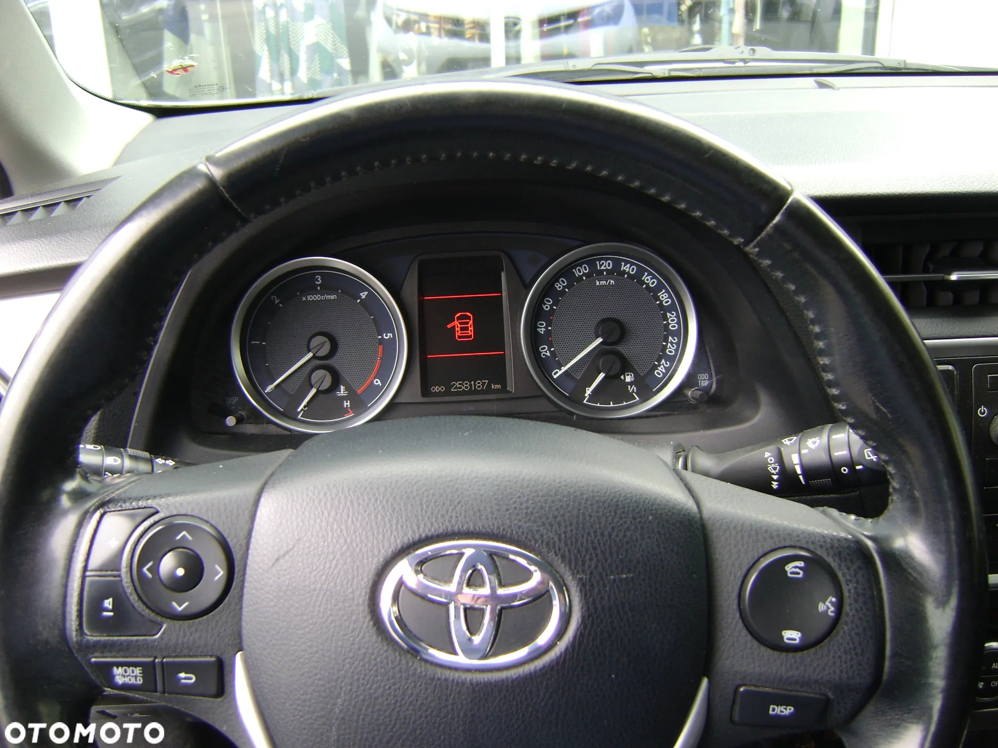 Toyota Auris 1.4 D-4D Luna - 5