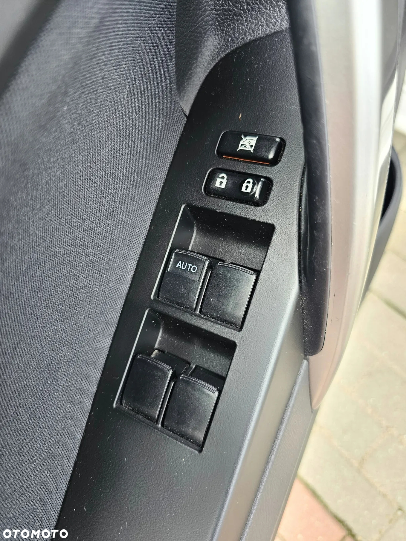 Toyota Auris 1.8 HSD Prestige NAVI - 37