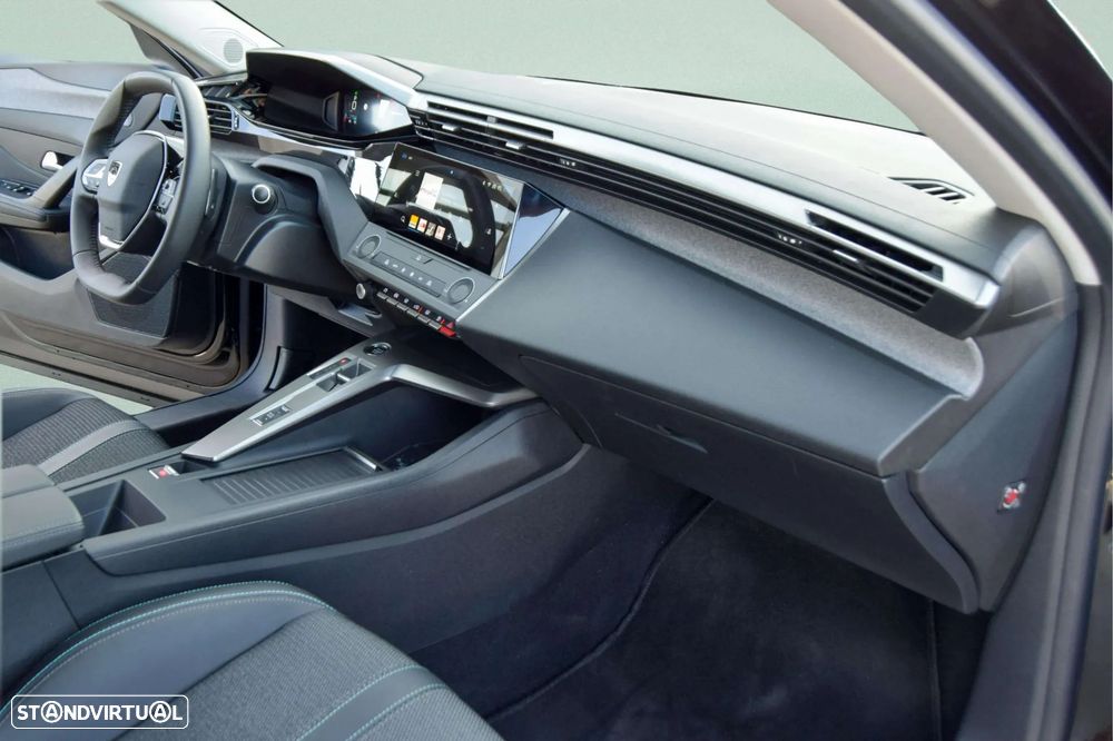 Peugeot 408 1.2 Hybrid Allure e-DCS6 - 28