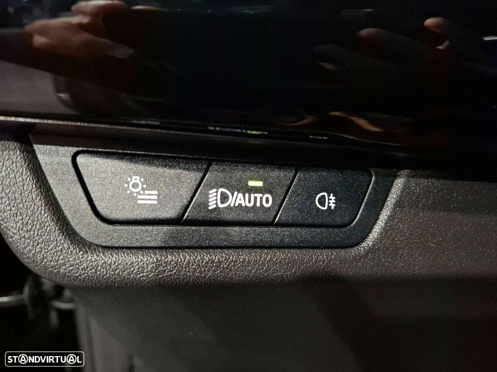 BMW iX1 eDrive20 — fotografia 22