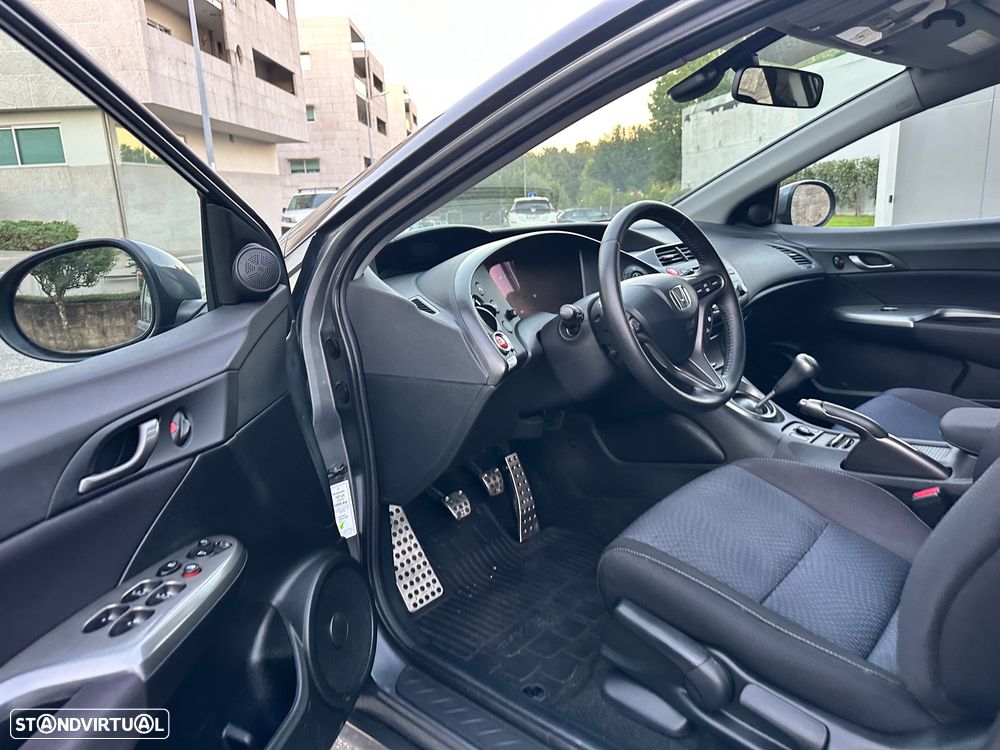 Honda Civic 1.4 i-VTEC Sport Edition - 25