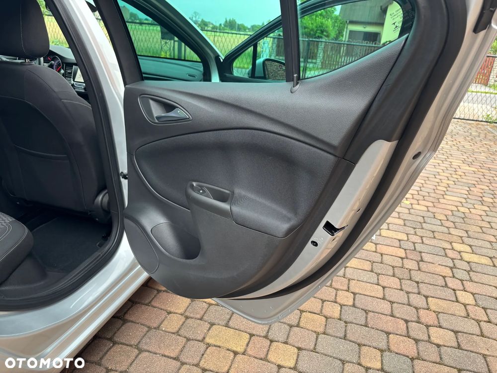 Opel Astra 1.4 Turbo Innovation - 19