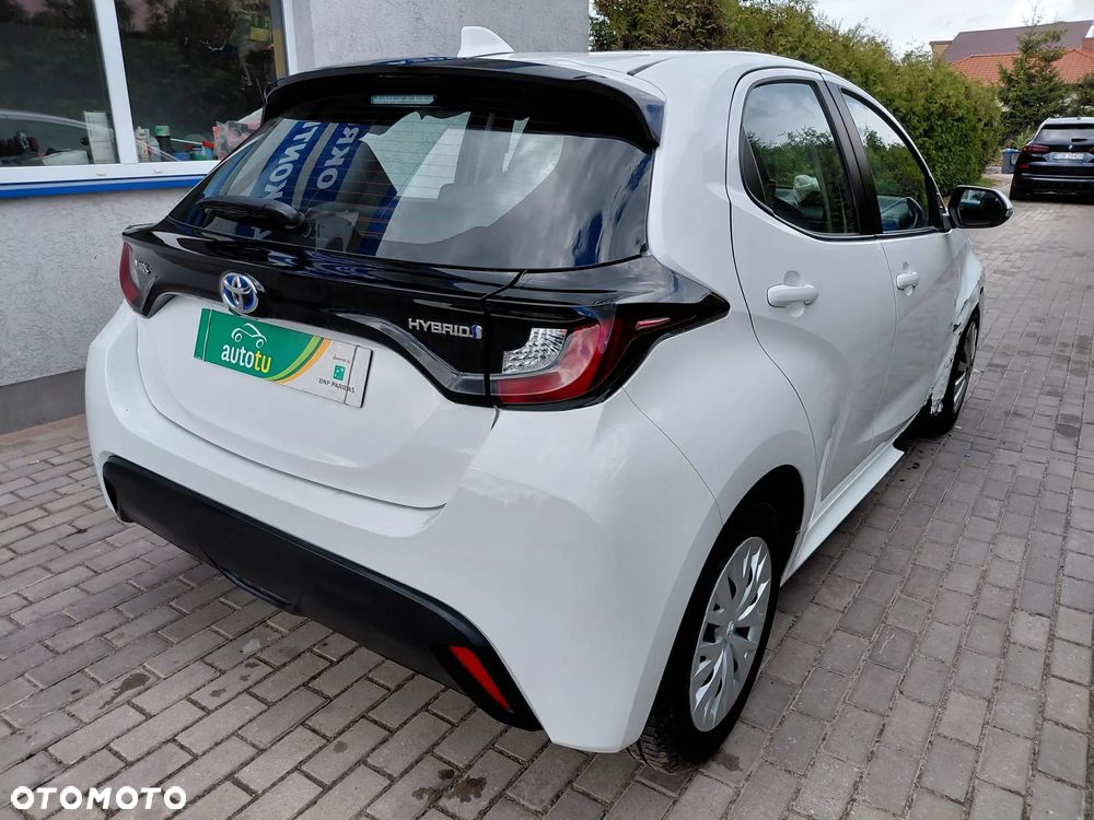 Toyota Yaris - 10