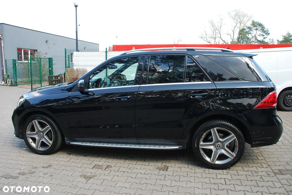 Mercedes-Benz GLE 250 d 4-Matic - 24