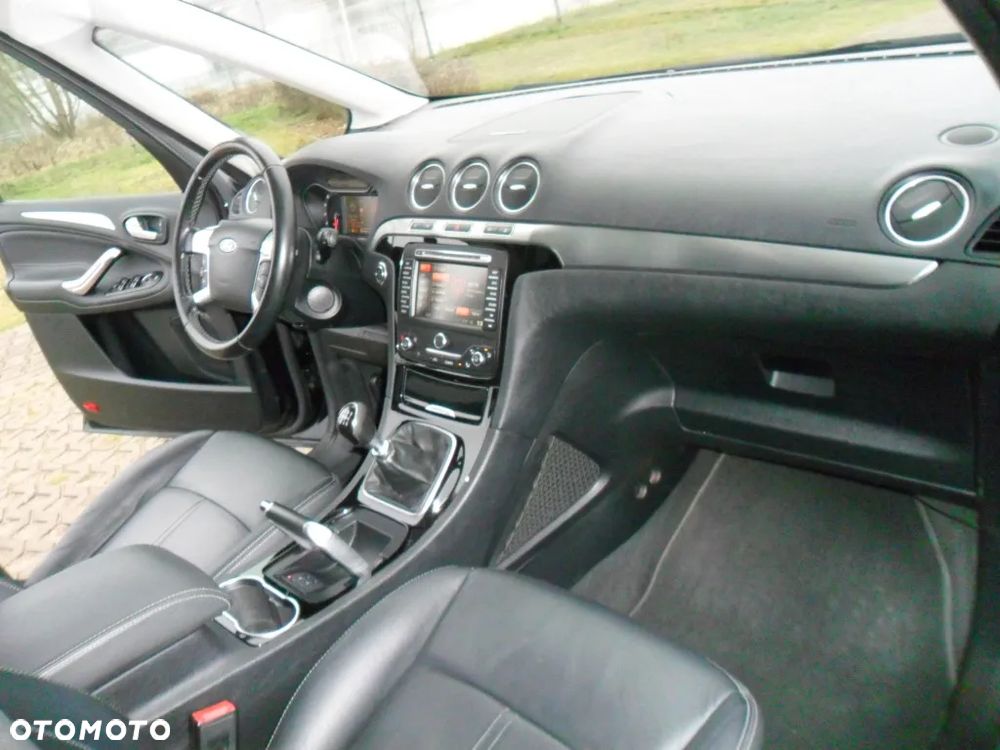 Ford Galaxy 1.6 EcoBoost Titanium - 24