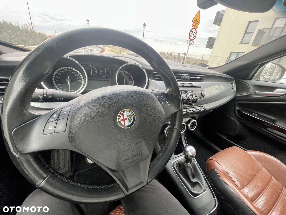 Alfa Romeo Giulietta 2.0 JTDM Veloce - 14