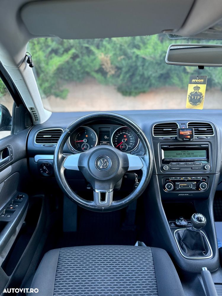 Volkswagen Golf 1.6 TDI DPF BlueMotion - 5